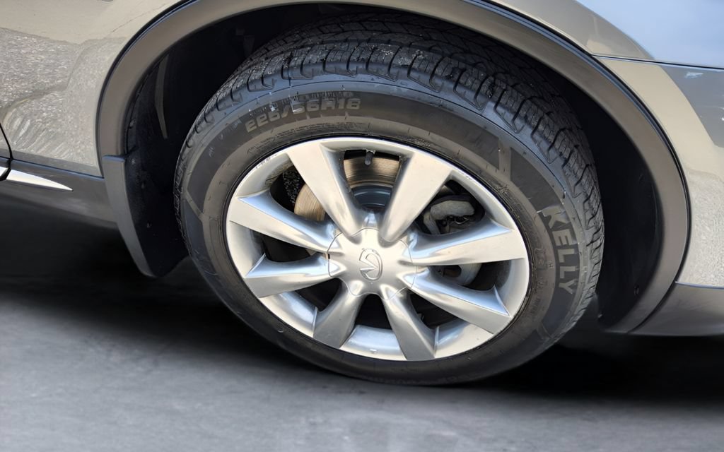 Used 2016 INFINITI QX50 2WD w/ Premium Plus Package image 45