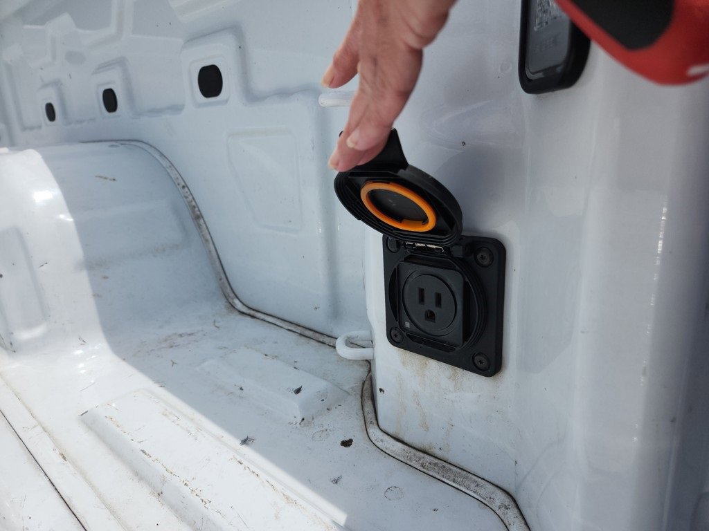 Certified 2024 Chevrolet Silverado 1500 Custom image 13