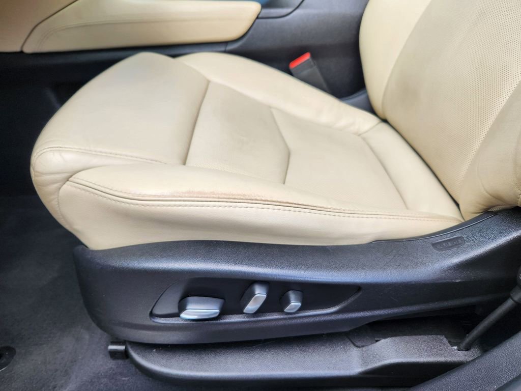 Used 2018 Cadillac XT5 Premium Luxury w/ Driver Assist Package AWD/4WD image 10