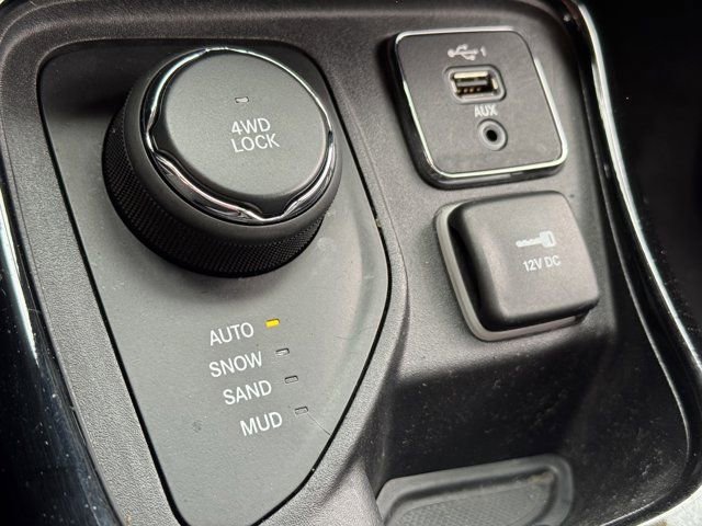 Used 2019 Jeep Compass Limited image 20