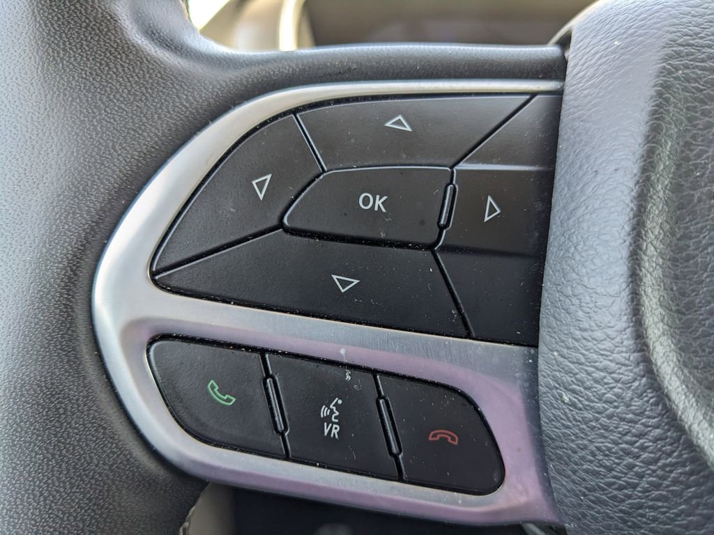 Used 2024 Chrysler Pacifica Touring-L image 53