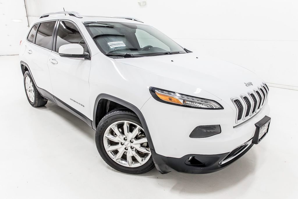 Used 2017 Jeep Cherokee Limited image 9