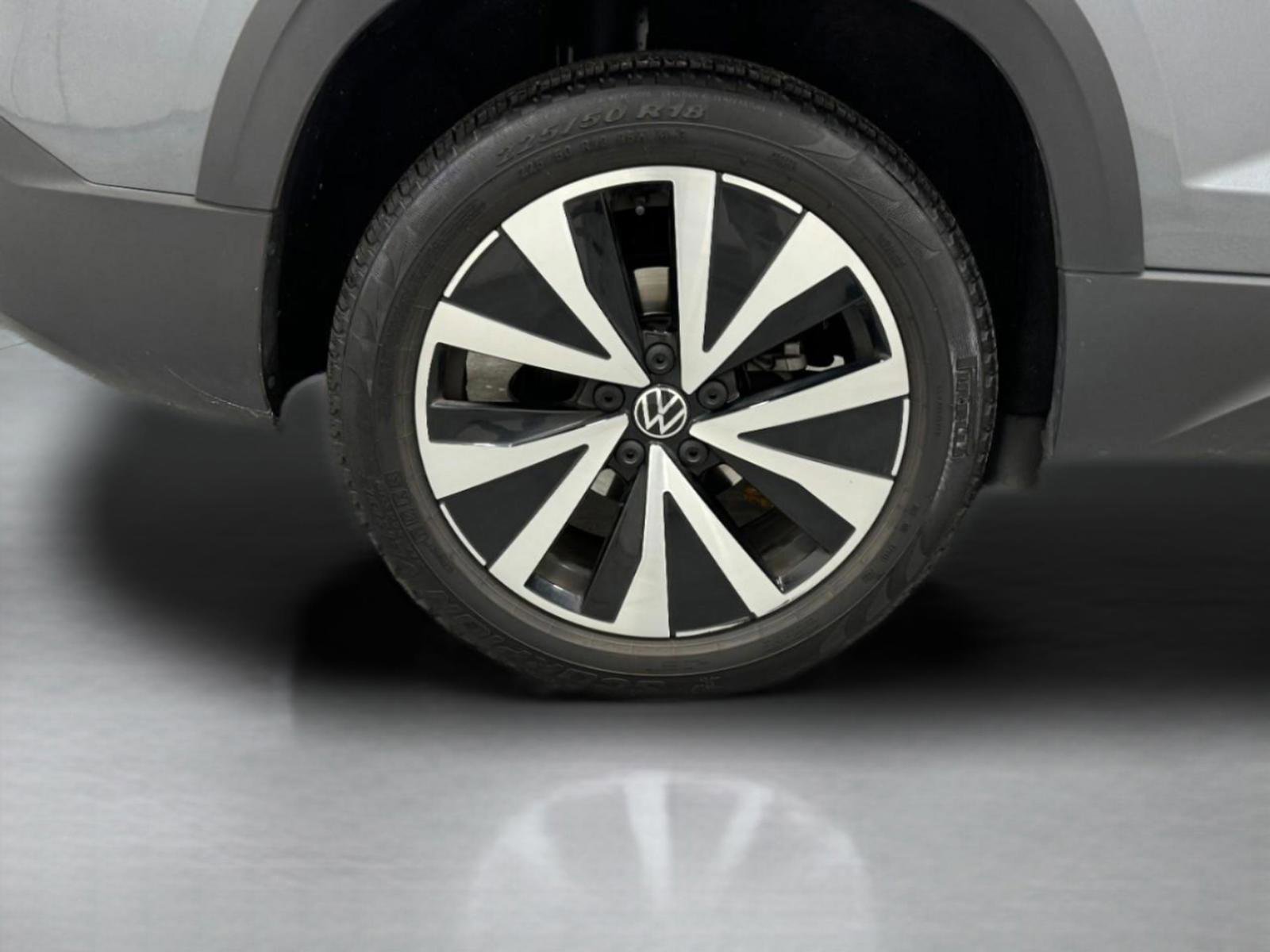 Used 2022 Volkswagen Taos SE image 9