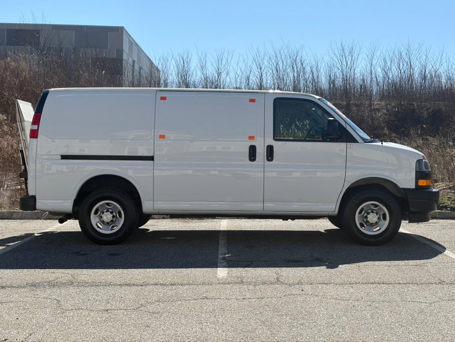 Used 2021 Chevrolet Express 3500 w/ Driver Convenience Package image 9