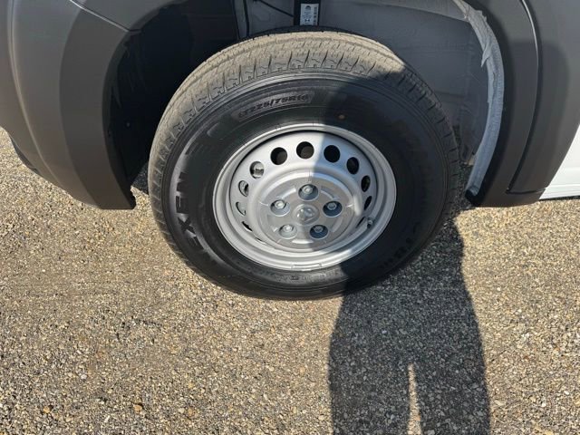 Used 2025 RAM ProMaster 2500 w/ Convenience Group image 9