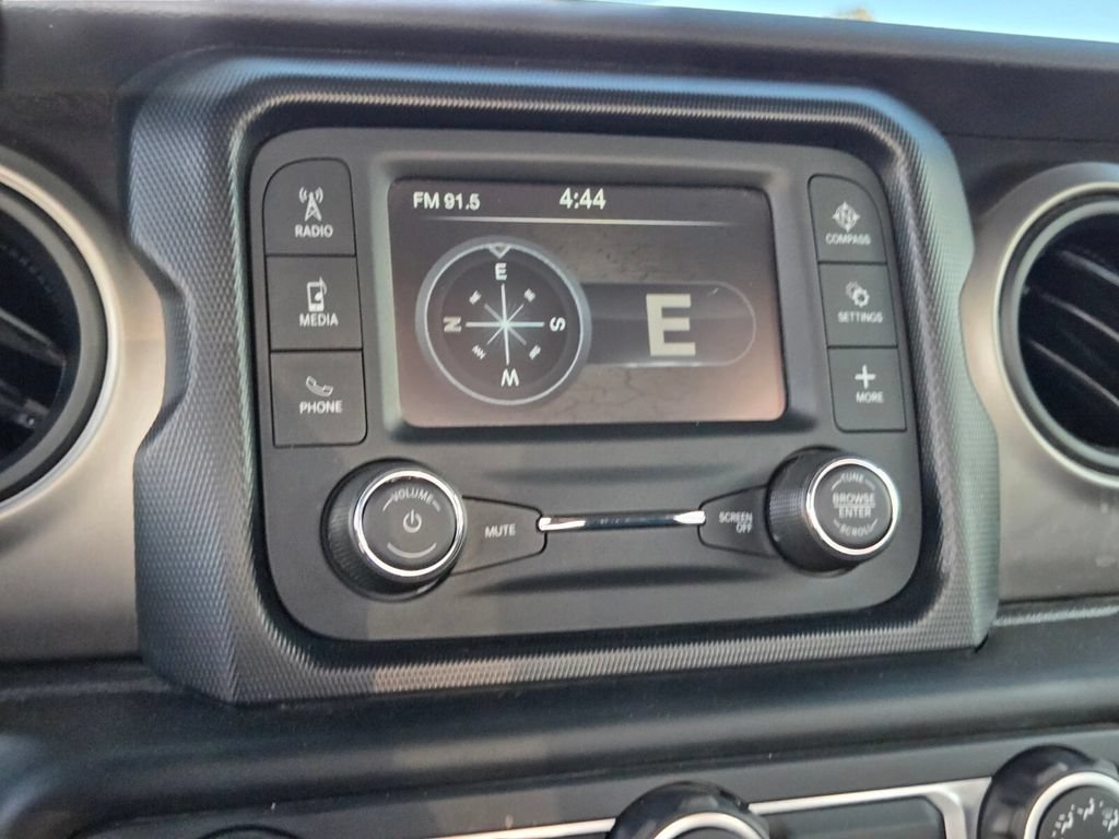 Used 2019 Jeep Wrangler Sport AWD/4WD image 22