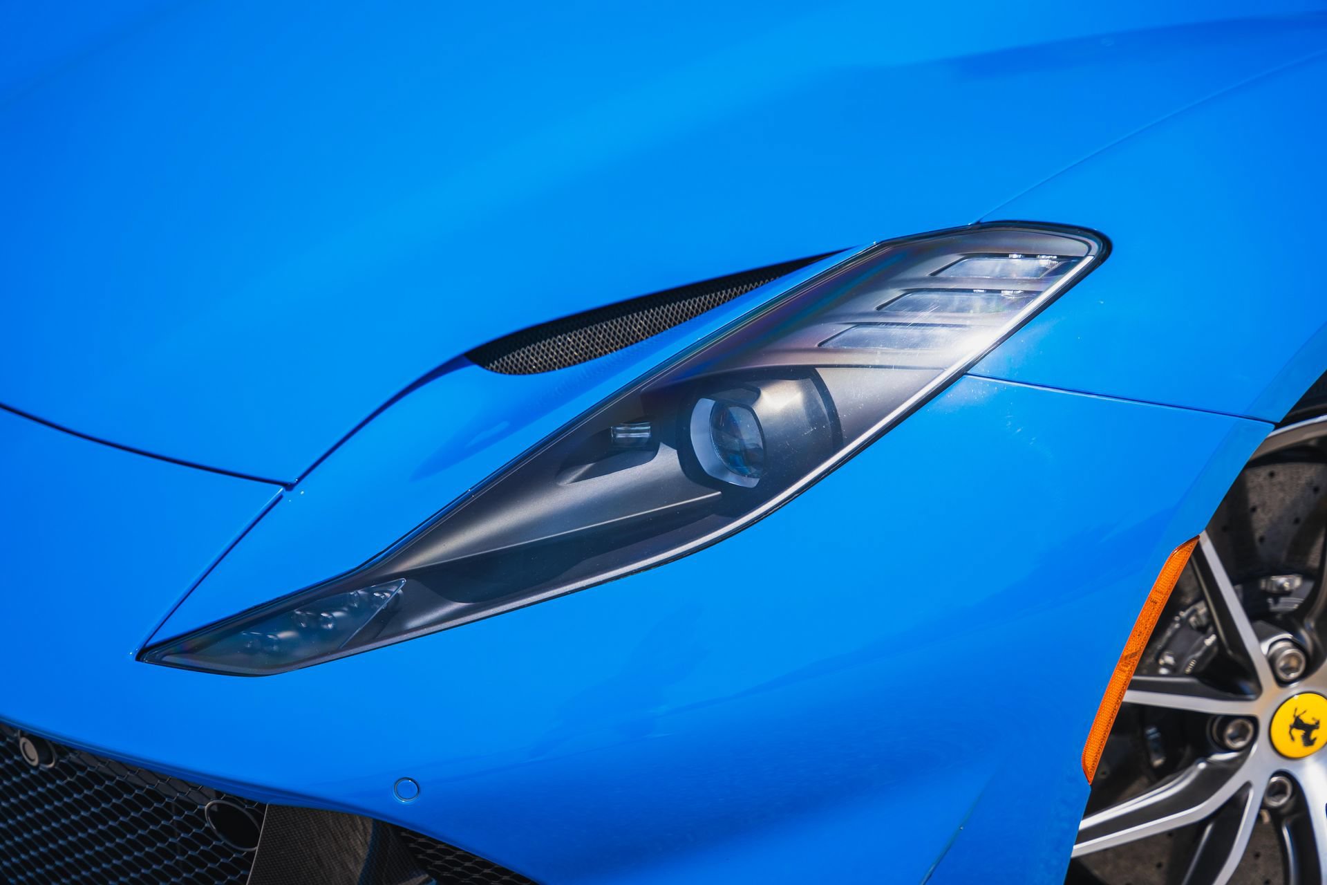 Used 2022 Ferrari 812 GTS RWD image 27