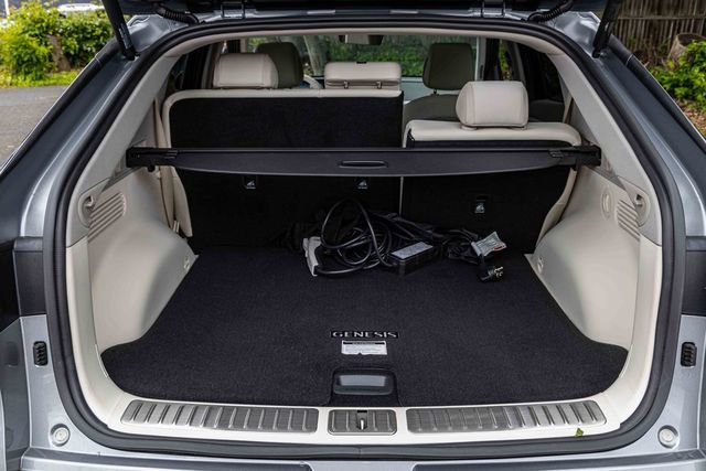 Used 2024 Genesis GV60 RWD image 26
