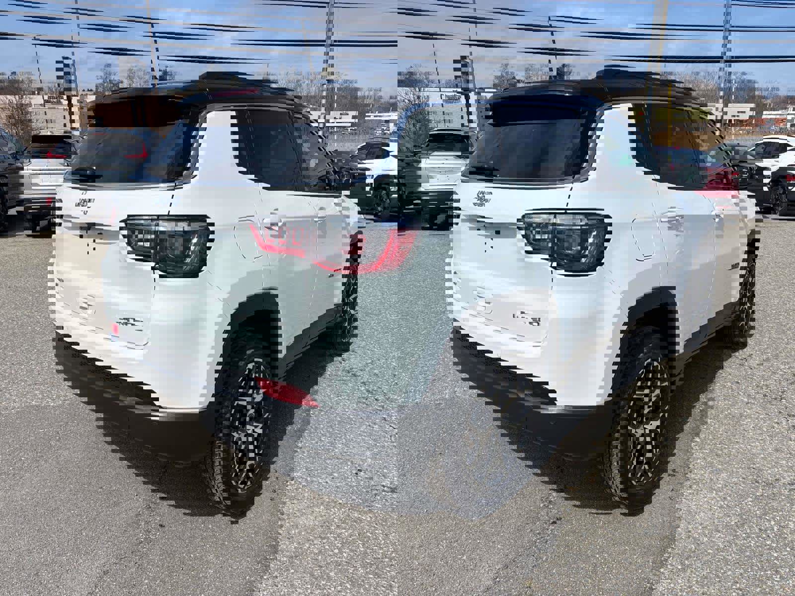 Used 2025 Jeep Compass Limited image 3