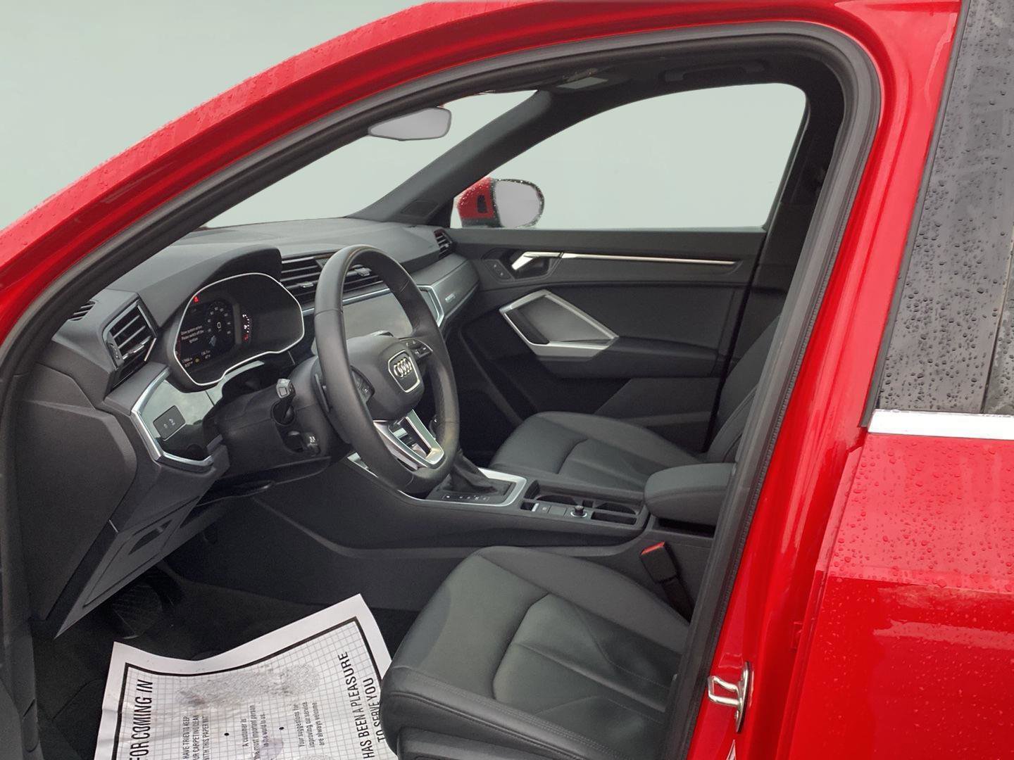 Used 2025 Audi Q3 2.0T Premium image 18