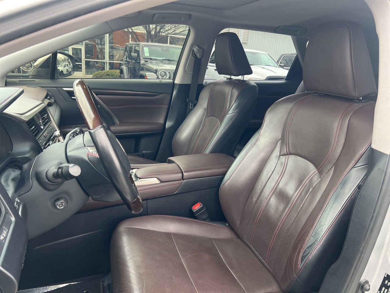 Used 2018 Lexus RX 350L FWD w/ Premium Package image 16