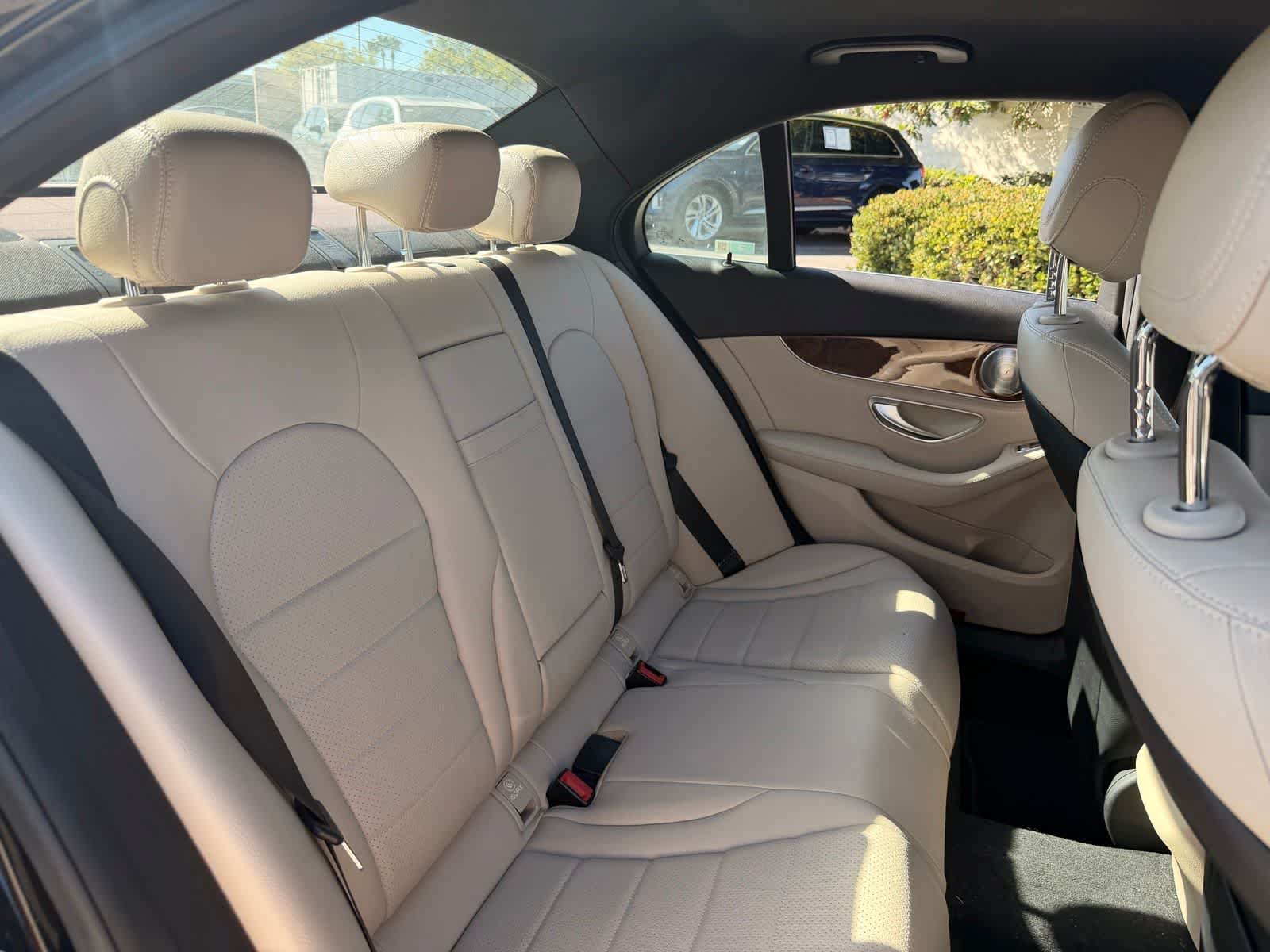 Used 2015 Mercedes-Benz C 300 4MATIC Sedan image 11
