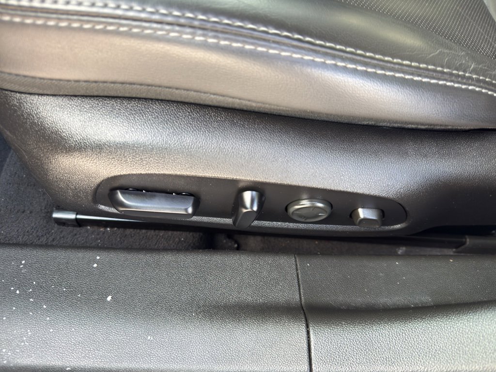 Used 2017 Buick LaCrosse Premium image 15