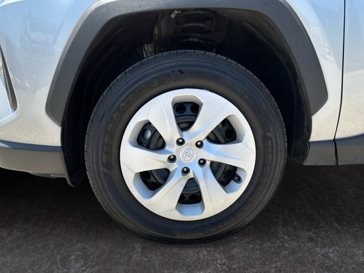 Used 2025 Toyota RAV4 LE FWD image 9