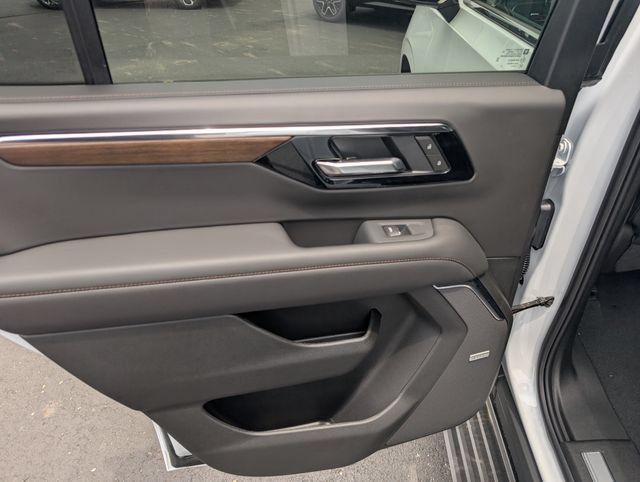 New 2026 Chevrolet Tahoe High Country AWD/4WD image 10
