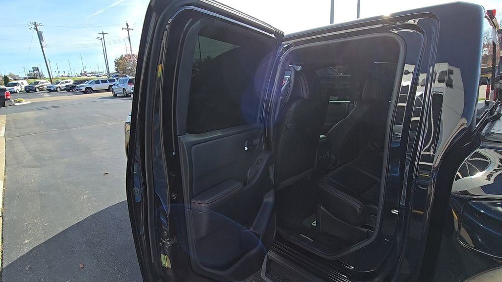 Used 2024 Nissan Frontier PRO-4X w/ Pro Premium Package image 14