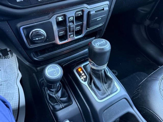 Used 2019 Jeep Wrangler Unlimited Sahara w/ Cold Weather Group image 19