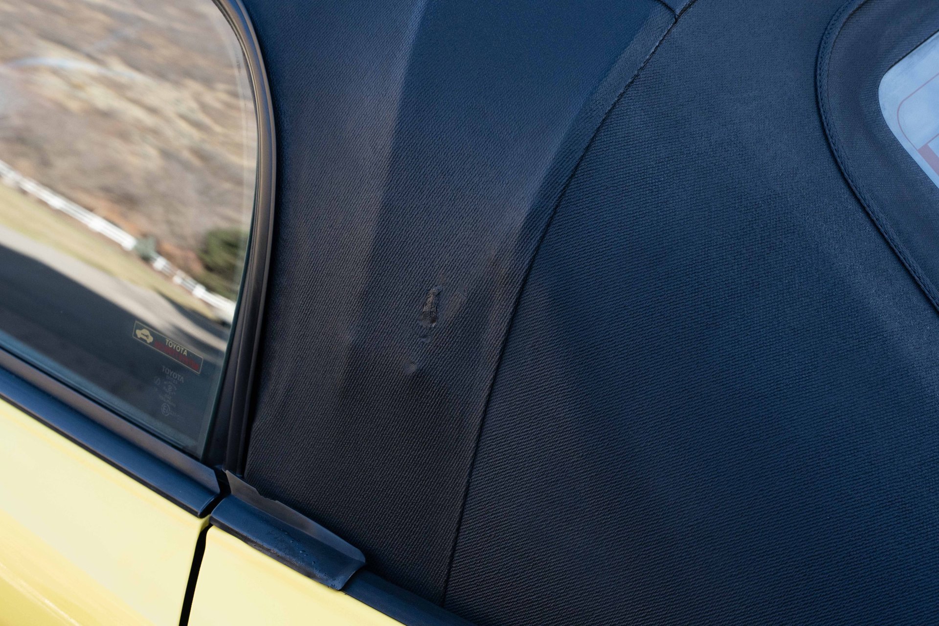 Used 2001 Toyota MR2 image 23