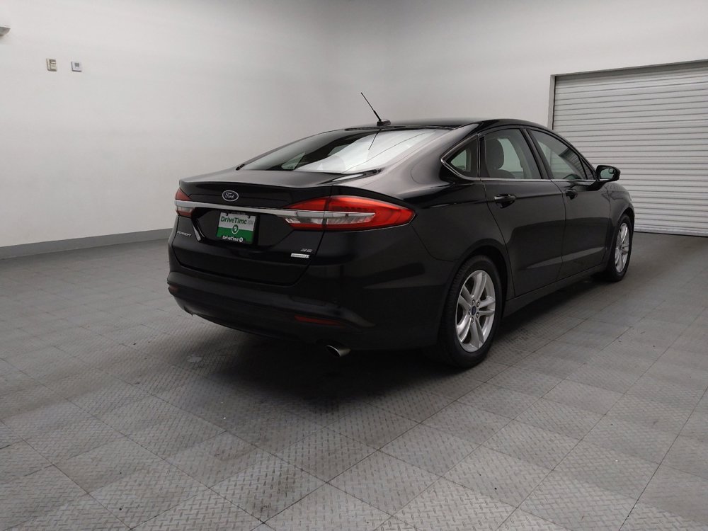 Used 2018 Ford Fusion SE w/ Fusion SE Technology Package image 9