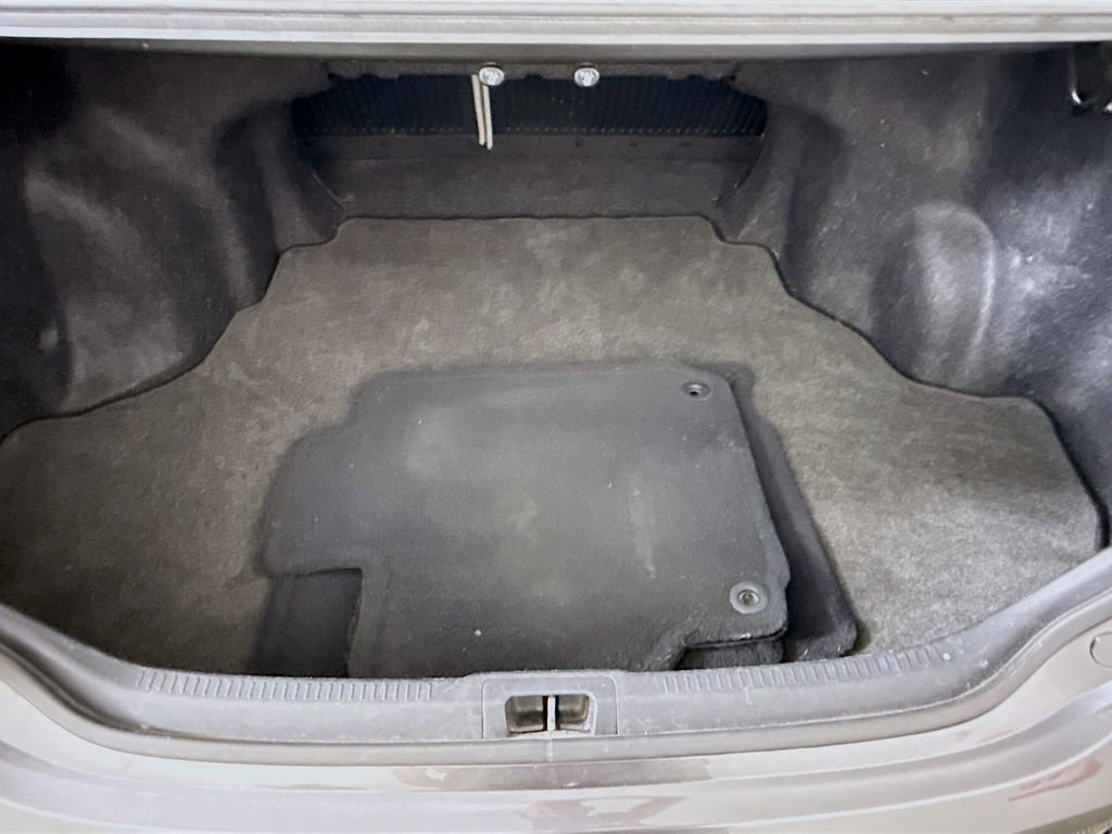 Used 2014 Toyota Camry LE FWD image 26