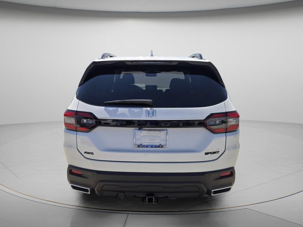 Certified 2025 Honda Pilot Sport image 6