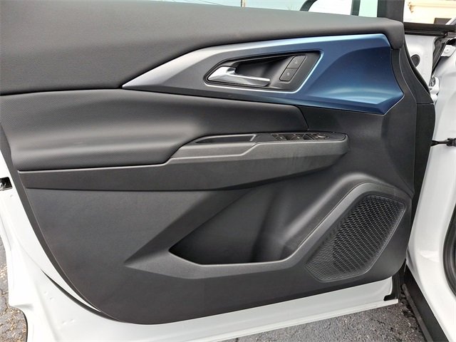 New 2026 Chevrolet Equinox EV LT image 8