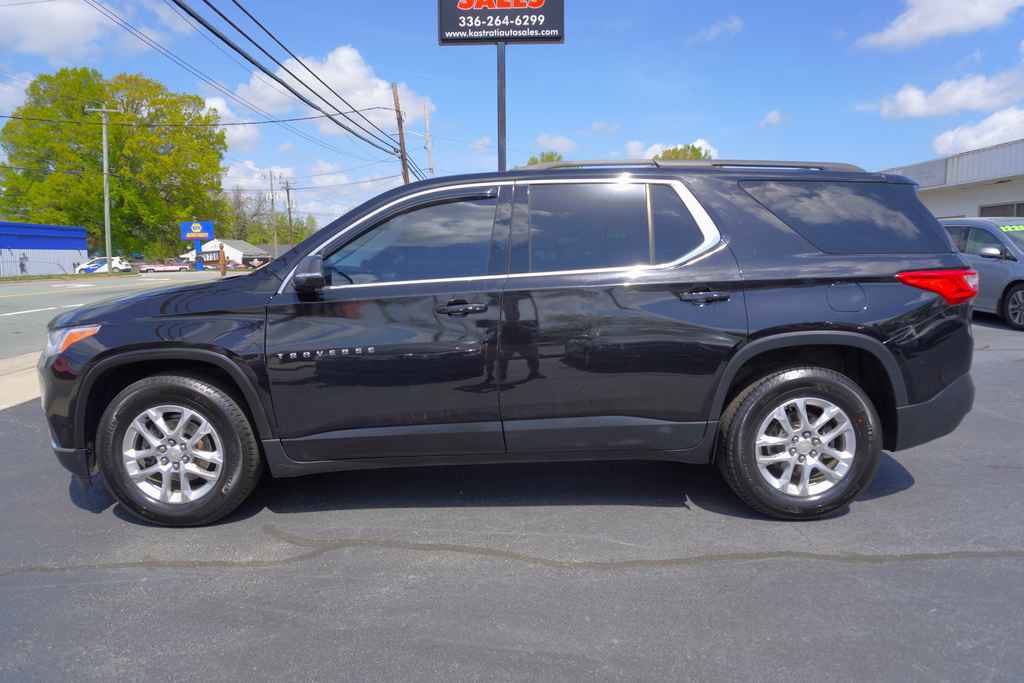 Used 2019 Chevrolet Traverse LT image 2