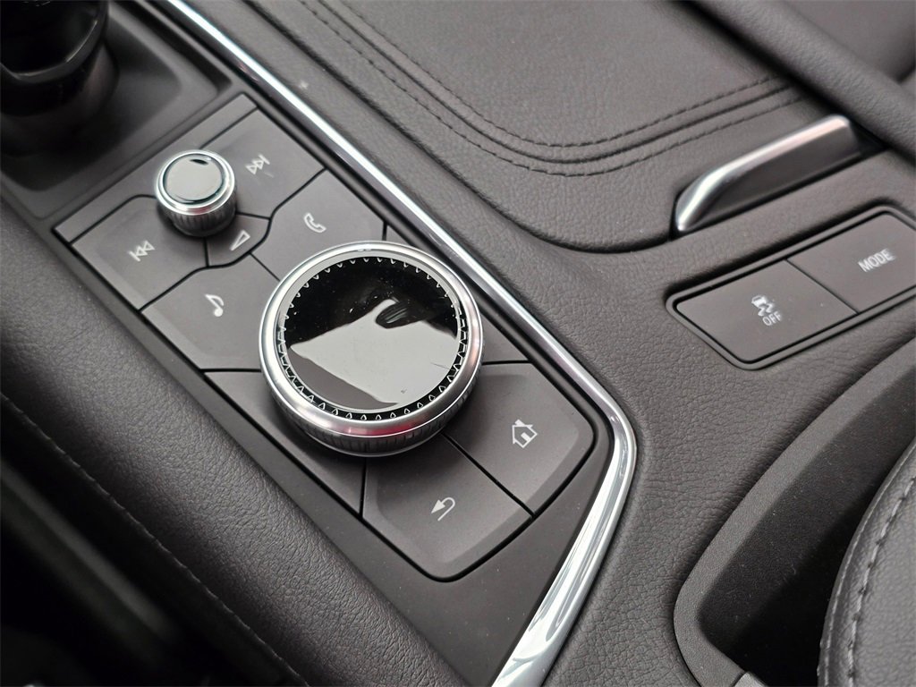 New 2025 Cadillac XT5 Luxury image 30