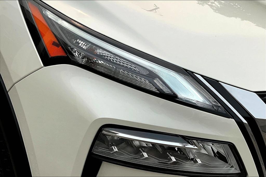 Certified 2023 Nissan Rogue SV AWD/4WD image 31
