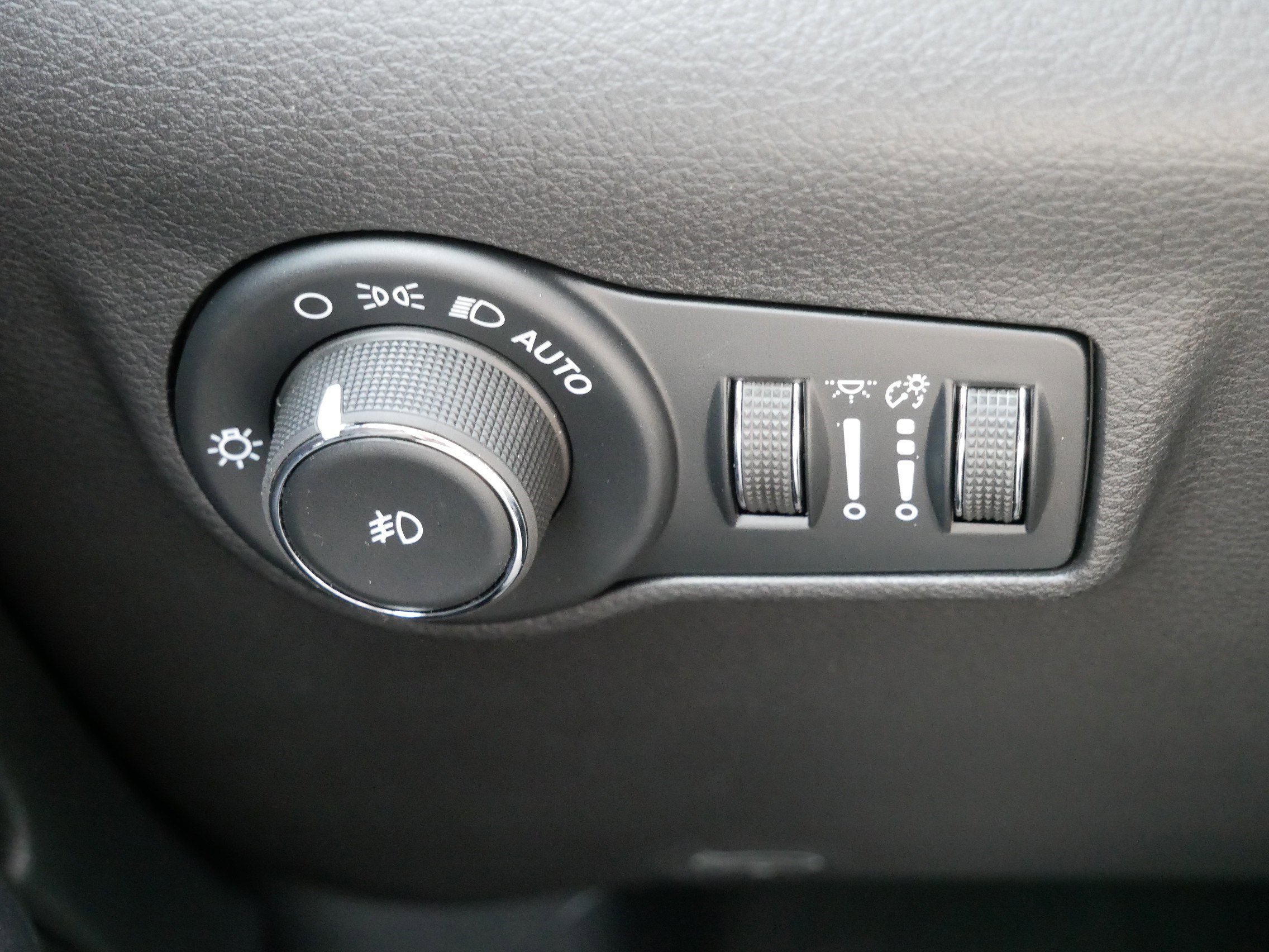 New 2026 Jeep Compass Limited AWD/4WD image 18