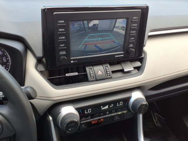 Used 2022 Toyota RAV4 XLE Premium AWD/4WD image 6