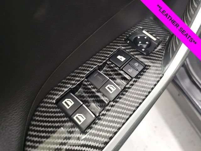 Used 2020 Toyota RAV4 Limited AWD/4WD image 13