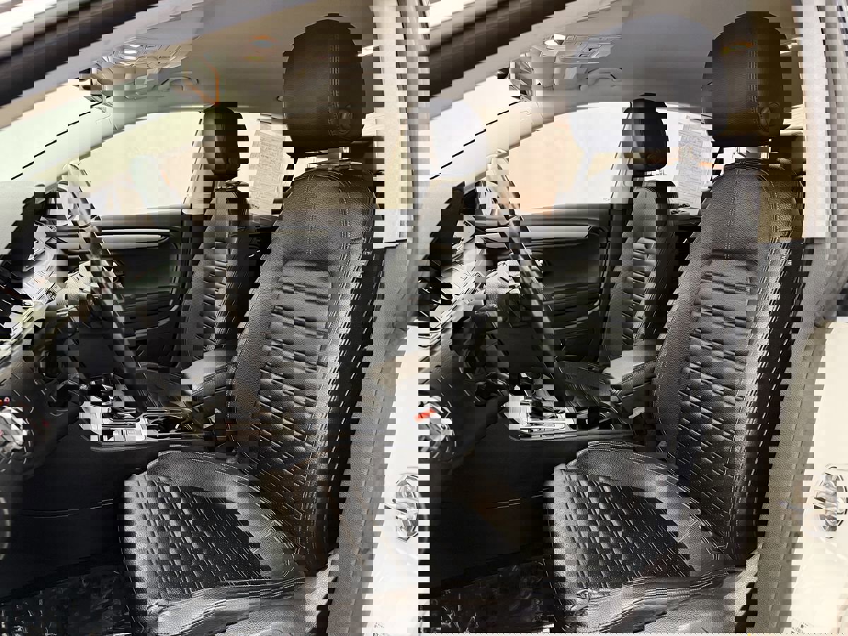 Used 2014 Volkswagen CC R-Line image 7