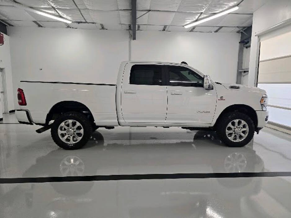 Used 2023 RAM 2500 Laramie AWD/4WD image 11