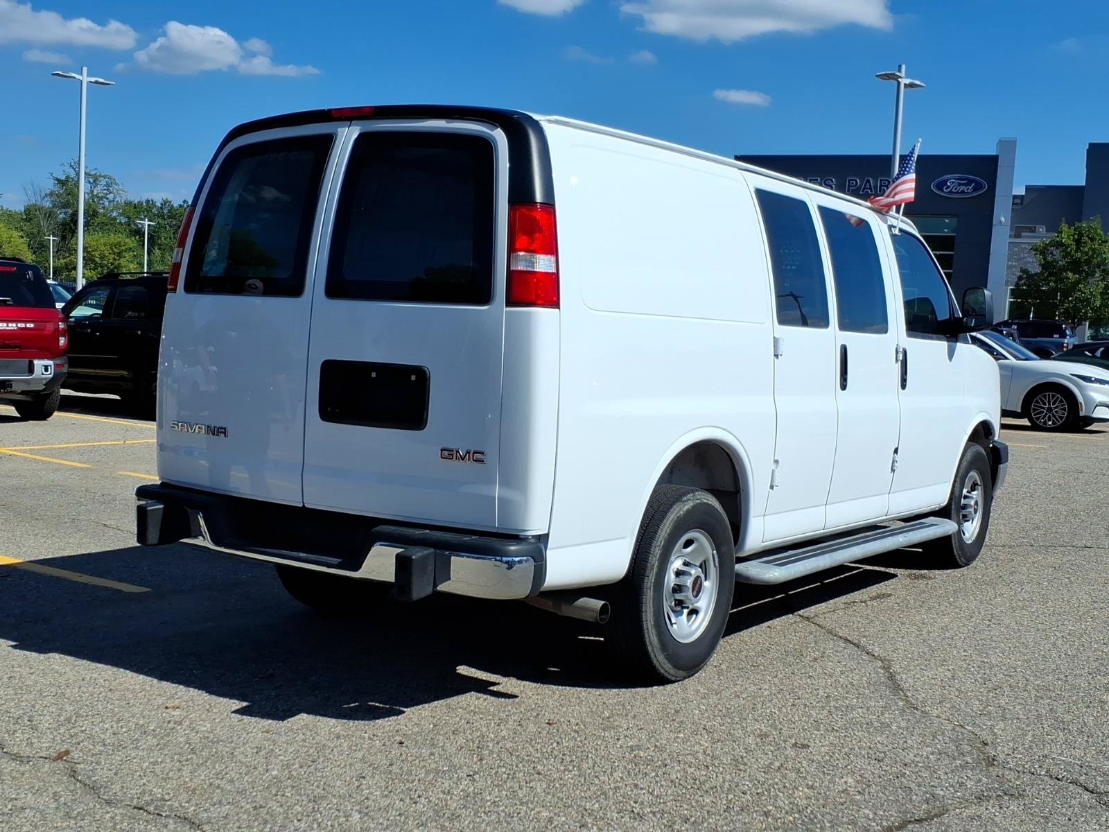 Used 2025 GMC Savana 2500 w/ Driver Convenience Package RWD image 7