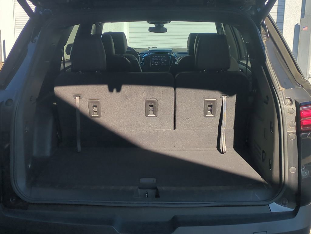 Used 2024 Chevrolet Traverse LT image 14