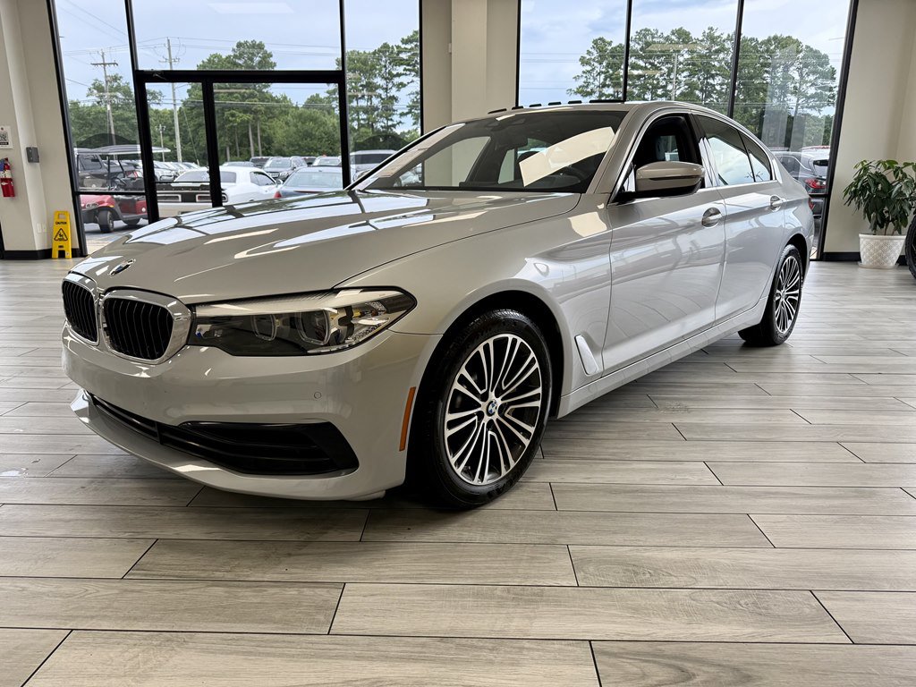 Used 2020 BMW 530i w/ Convenience Package RWD image 3
