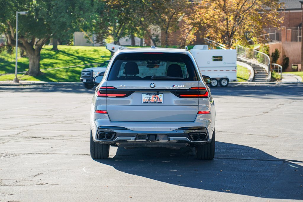 Used 2025 BMW X7 M60i image 6