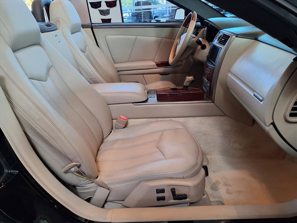 Used 2006 Cadillac XLR image 9