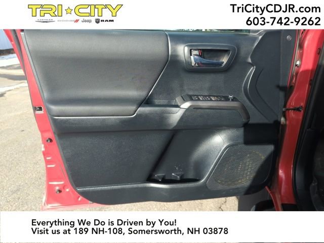 Used 2018 Toyota Tacoma TRD Off-Road image 12