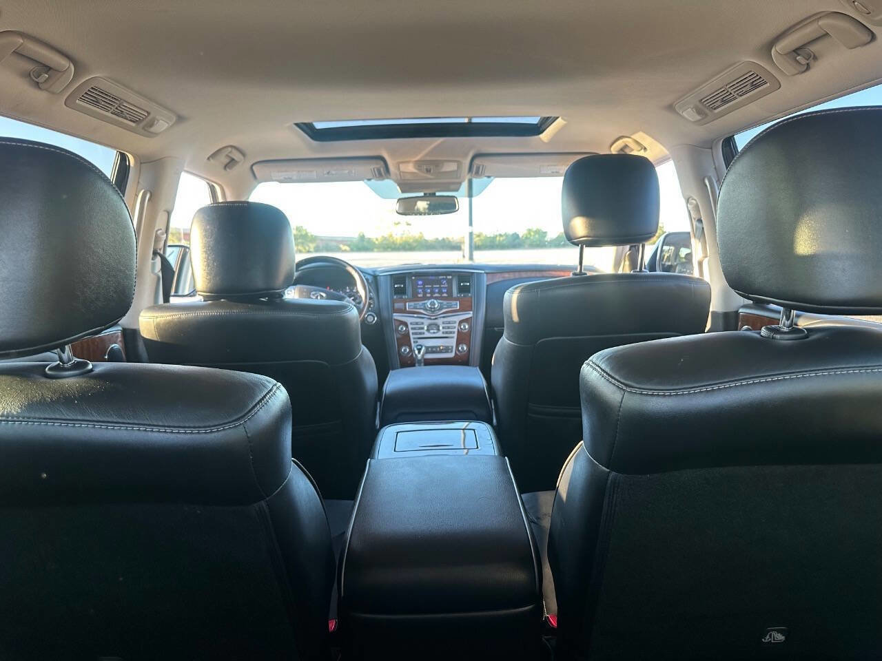 Used 2018 INFINITI QX80 4WD w/ Driver Assistance Package image 32