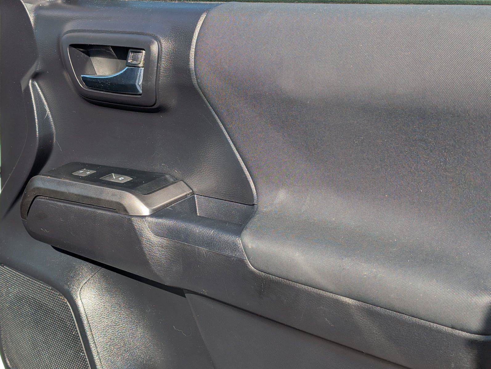 Used 2021 Toyota Tacoma TRD Sport RWD image 38
