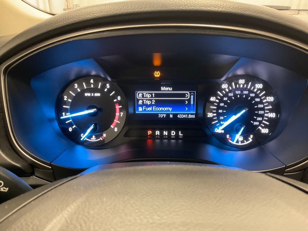 Used 2017 Ford Fusion SE image 7