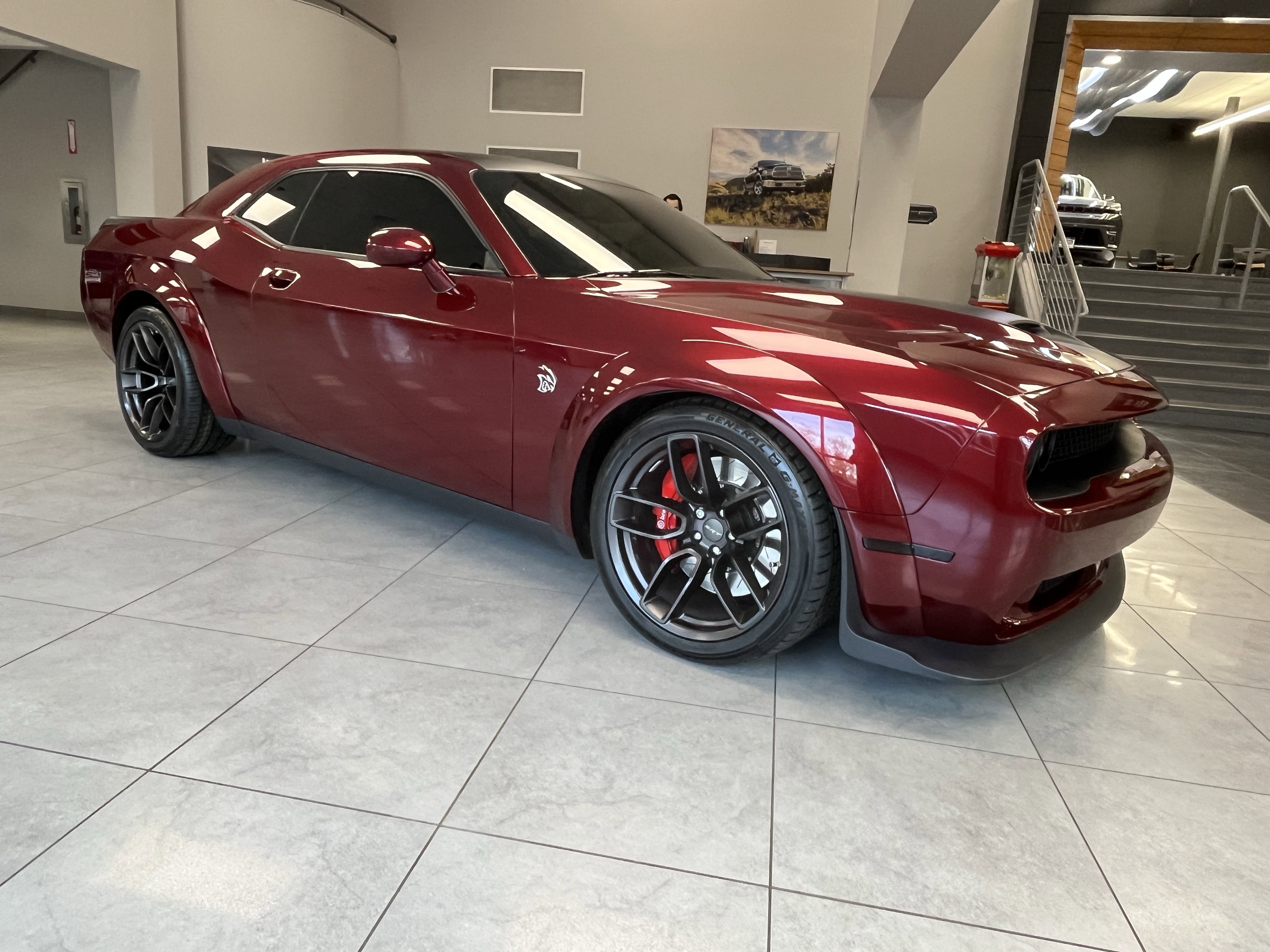 Used 2018 Dodge Challenger SRT Hellcat image 8