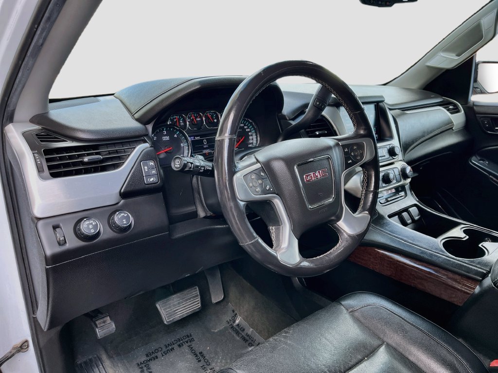 Used 2017 GMC Yukon XL SLT AWD/4WD image 9
