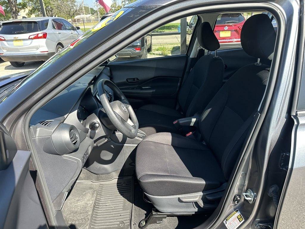 Used 2023 Nissan Kicks S FWD image 7
