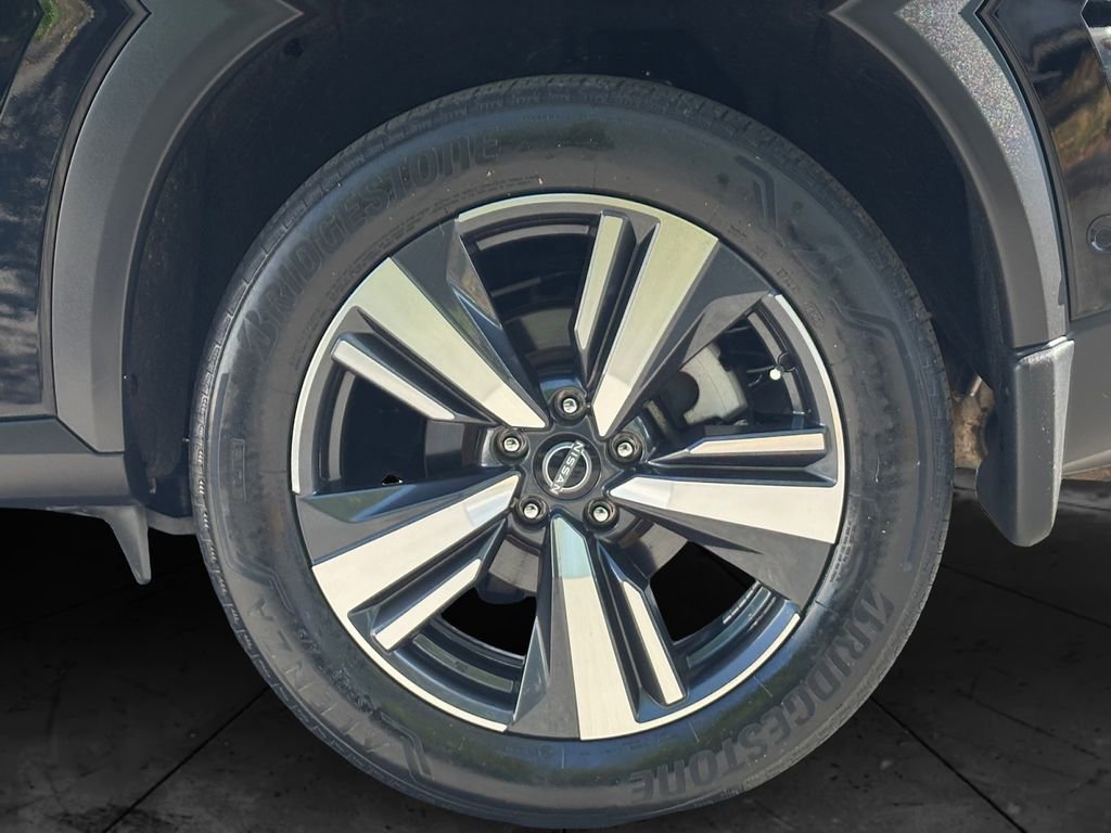 Used 2023 Nissan Rogue SL w/ SL Premium Package FWD image 14