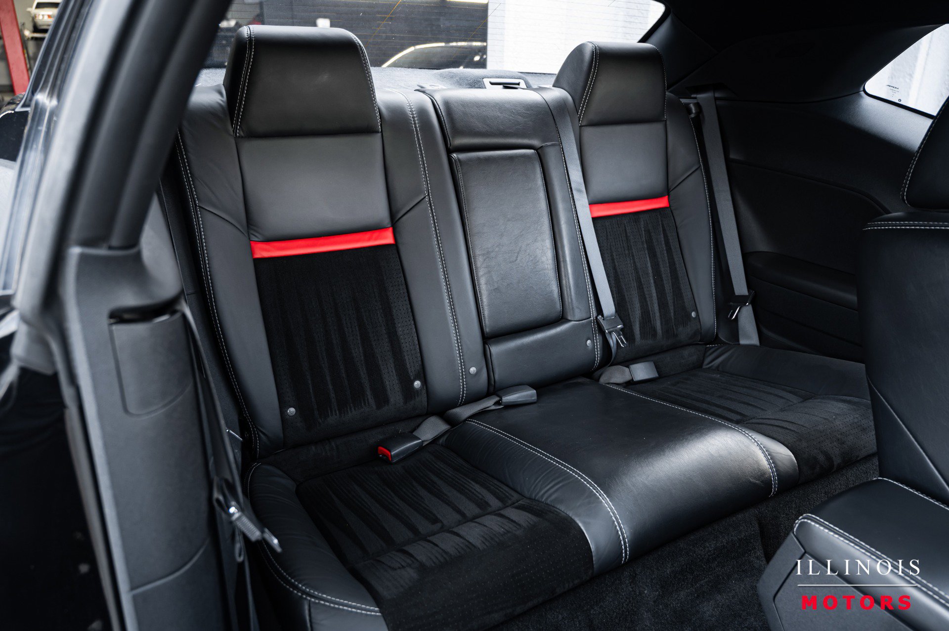 Used 2009 Dodge Challenger SRT8 w/ SRT Option Group II image 31