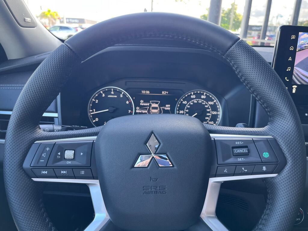 New 2025 Mitsubishi Outlander Trail Edition image 17