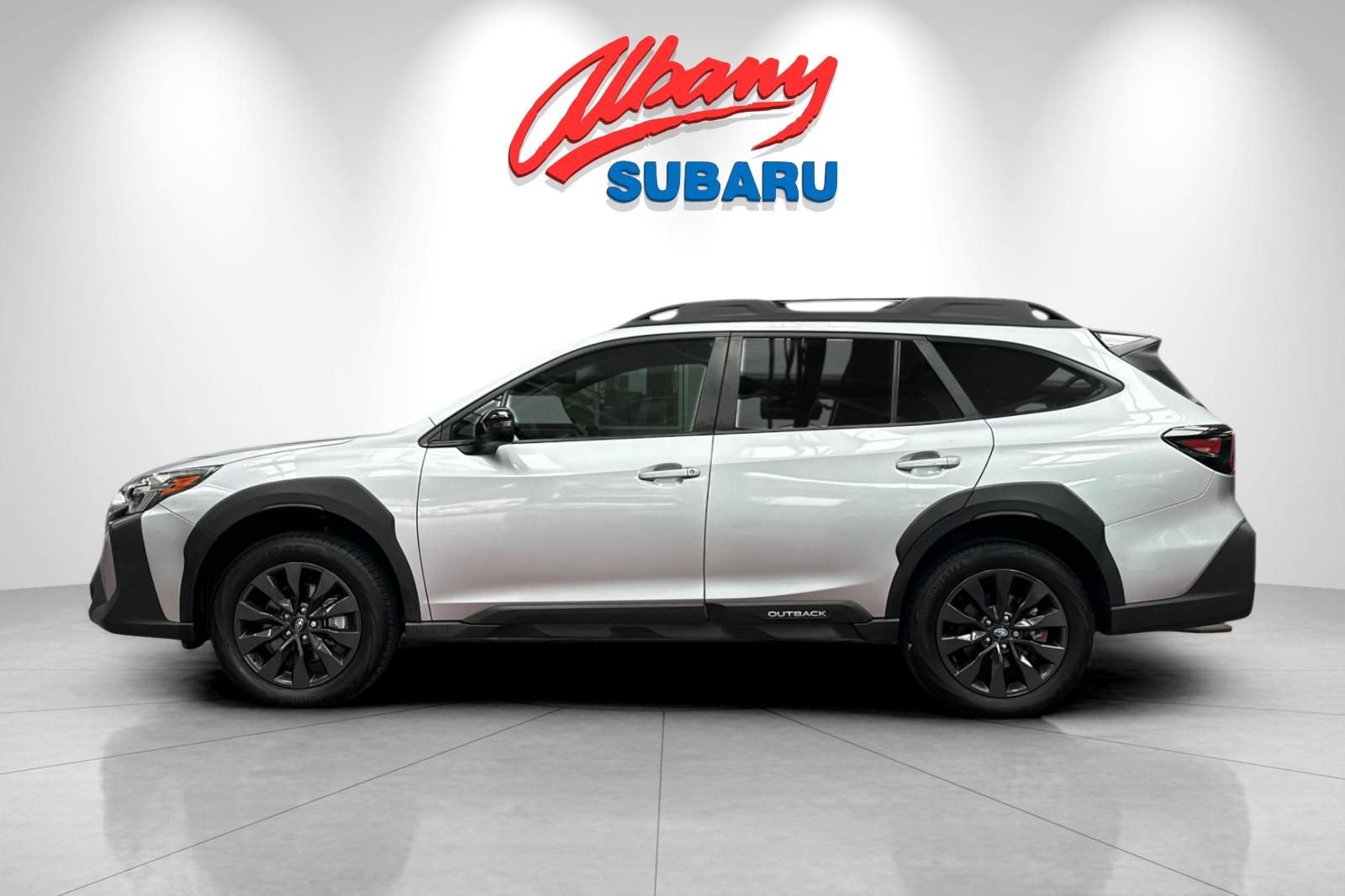 Used 2025 Subaru Outback Onyx Edition AWD/4WD image 8